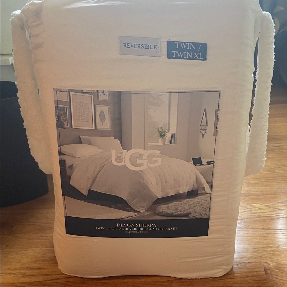 UGG Devon Sherpa Reversible Comforter Set - Cream